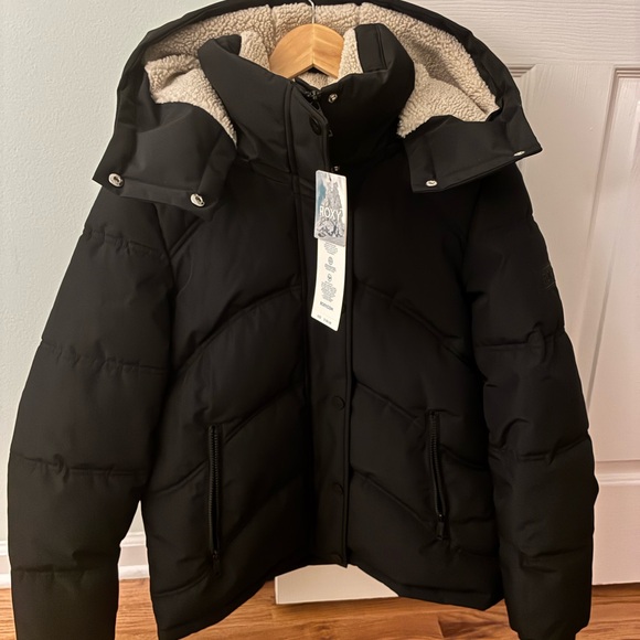 Roxy Jackets & Blazers - ROXY NWT || Black Hooded Puffer Jacket